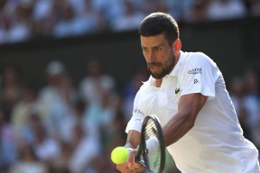 爱游戏体育- 刷新纪录引发热议！，德约科维奇在法国队比赛中反败为胜热度持续攀升